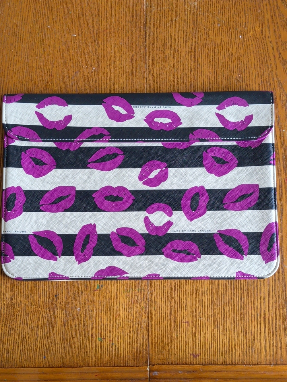 Marc by Marc Jacobs Stripey Lips iPad/Tablet Sleeves – 2 Sizes Available